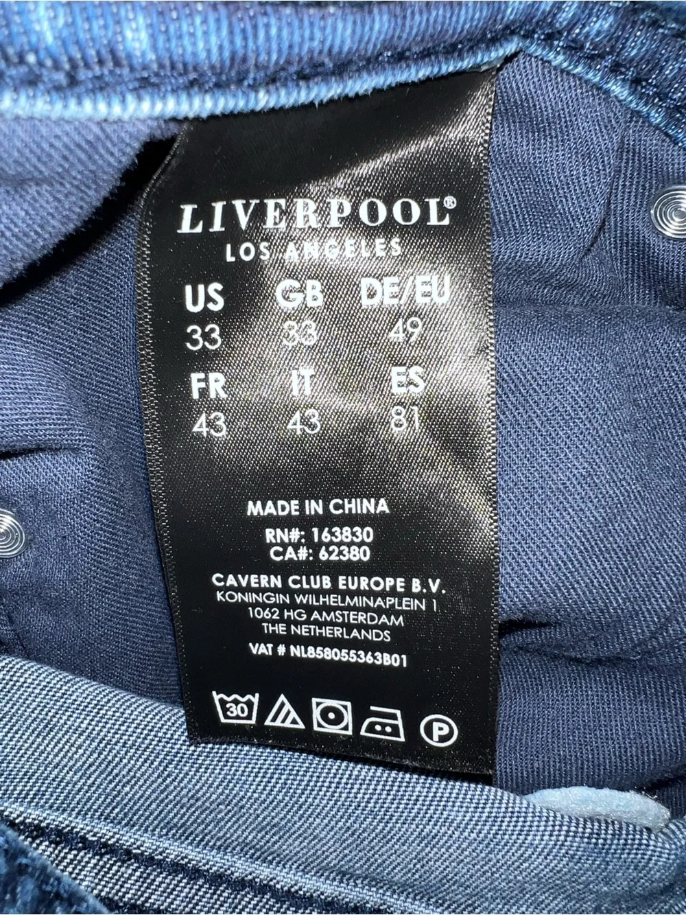 Liverpool Men’s Modern Straight Jeans (33x32)